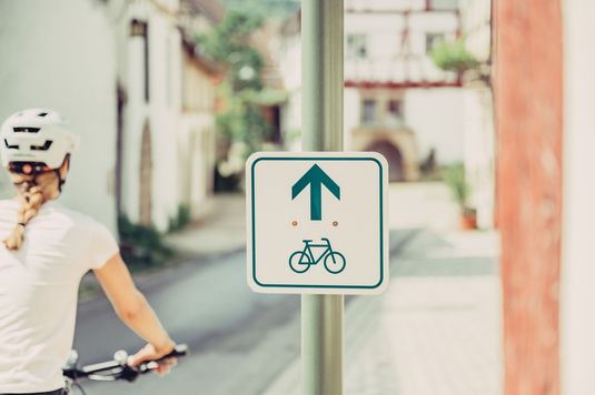 Zwischenwegweiser Radfahren 