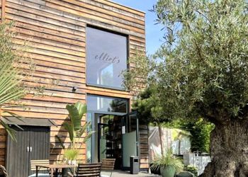 RNK_Cafe Elliots