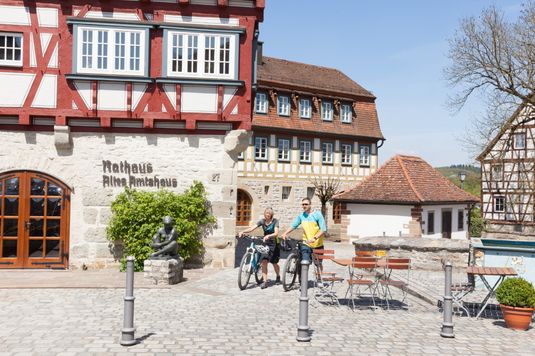 Radler in Vellberg (Foto: Schulz) Radler in Vellberg (Foto: Schulz)