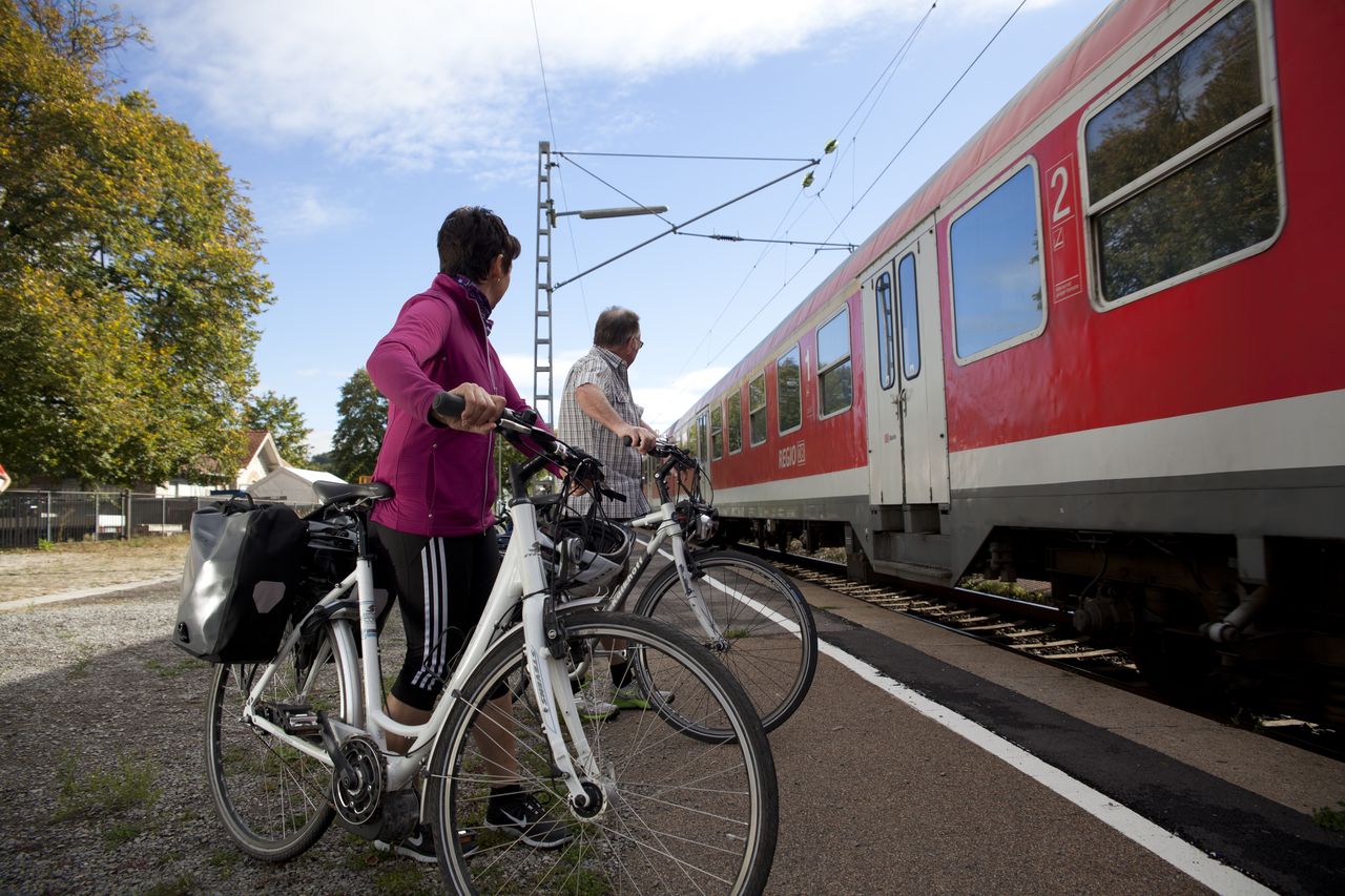 Entspannte Radreisen - Anreise mit der Bahn Entspannte Radreisen - Anreise mit der Bahn