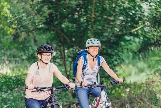 Von Fluss zu Fluss auf dem Main-Neckar-Radweg! Von Fluss zu Fluss auf dem Main-Neckar-Radweg!
