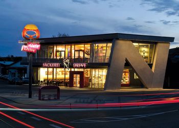 HL_Beilstein_Cafe_N_RadServiceStation