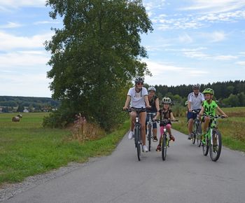 Radler auf der Wanderbahn